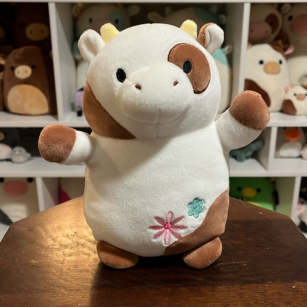 2020 Drella the cow hugmee the Squishmallow!